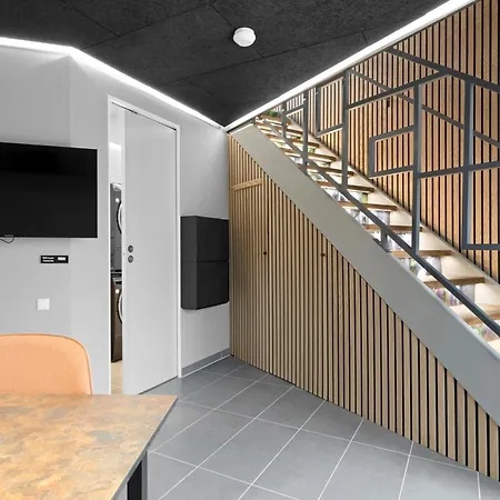 Ξενοδοχείο Funart 14 *