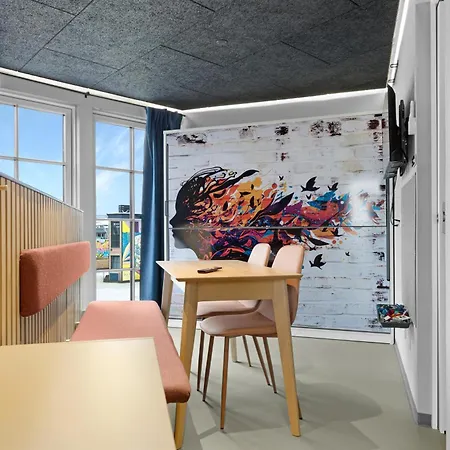 Ξενοδοχείο Funart 14 *